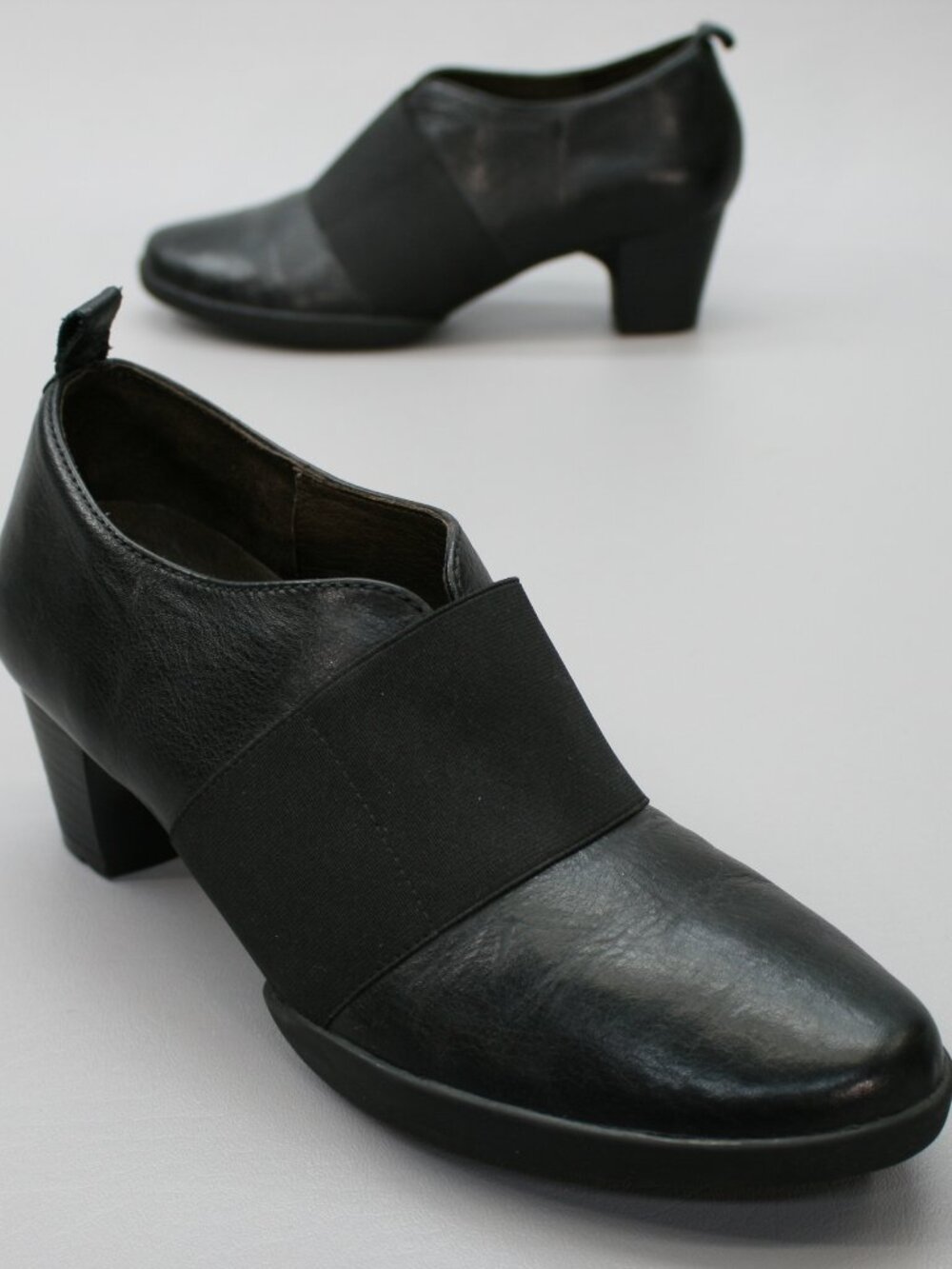 Wolky Ladies 42 (about 11) Black Leather Slip-on Elastic Booties Loafer Heels